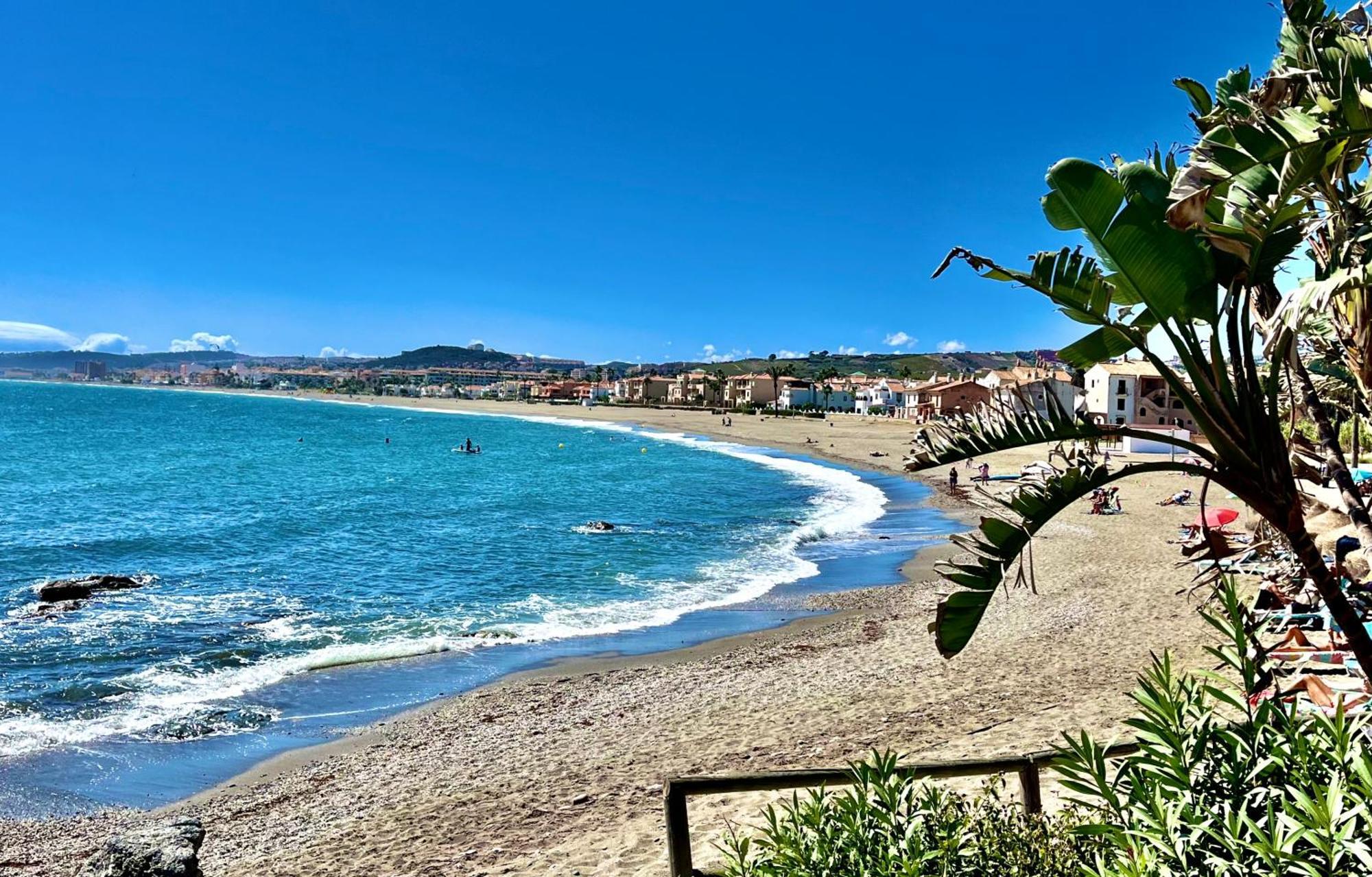 Апартаменты Atico Con Gran Terraza A 50 Metros De La Playa De Casares Сан-Луис-де-Сабинильяс Экстерьер фото